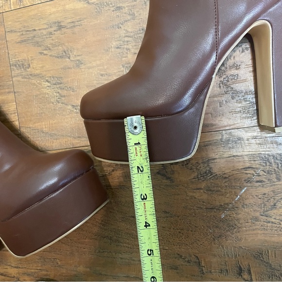 Chase&Chloe brown faux leather heeled booties side zip block heel platform sz 9 - Picture 9 of 14